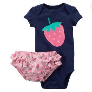 NWT Strawberry Outfit 🍓Carter’s ⭐️ Ruffle Bum